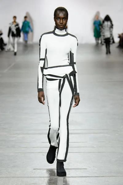 Look 1